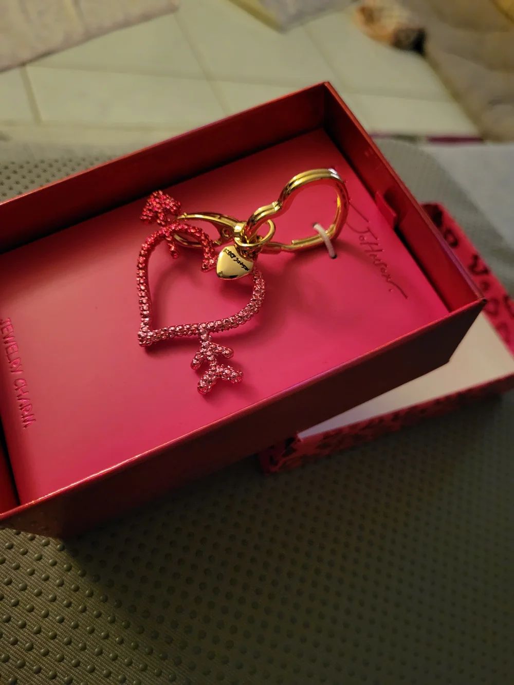 Betsey Johnson Gold & Pink Crystal Heart Arrow Key Charm. New In Box